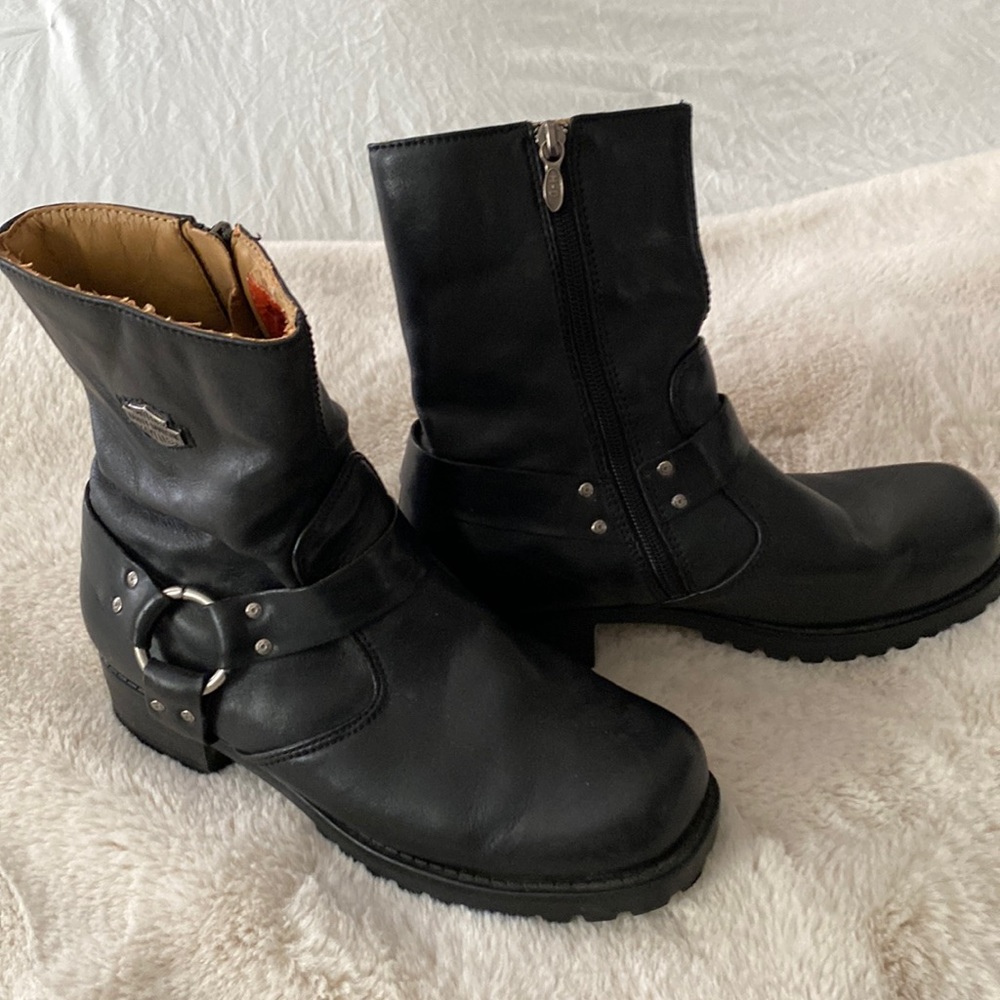 Women’s Harley Davidson riding boots